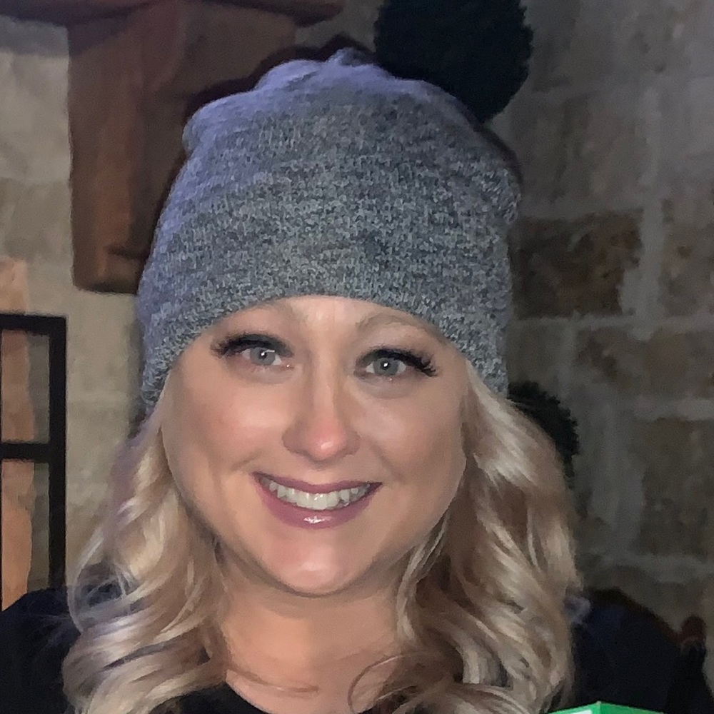 Meet your Posher, Lacey